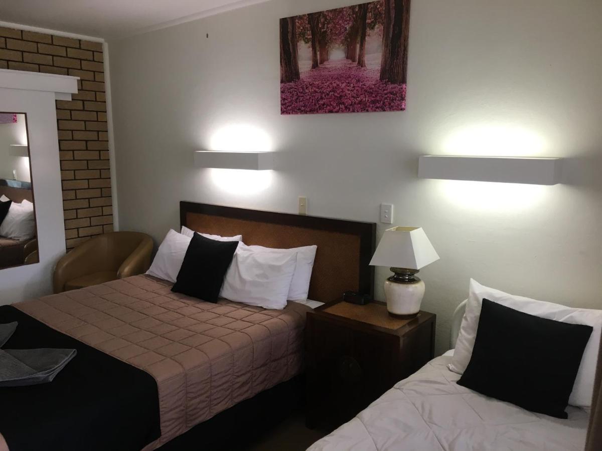 Guyra Motor Inn Esterno foto